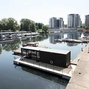 Unique Floating Houseboat By Easybnb 4*, Прага Чехия